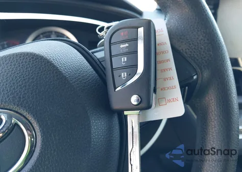 2022 Toyota Corolla Le z USA, uszkodzony, nr VIN JTDEPMAE4N3029963